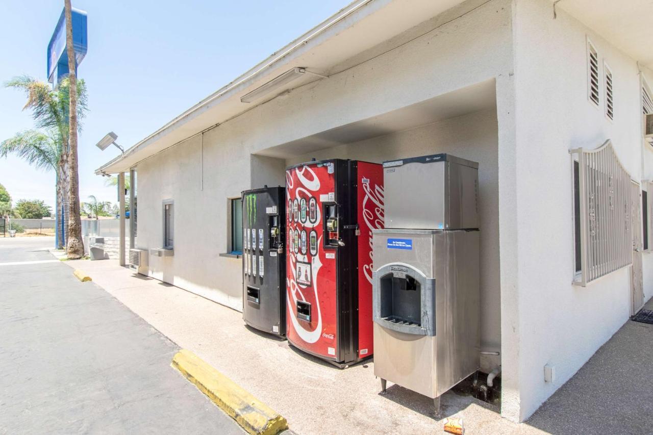 Motel 6 Bakersfield Luaran gambar