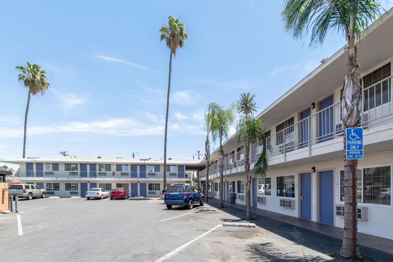 Motel 6 Bakersfield Luaran gambar