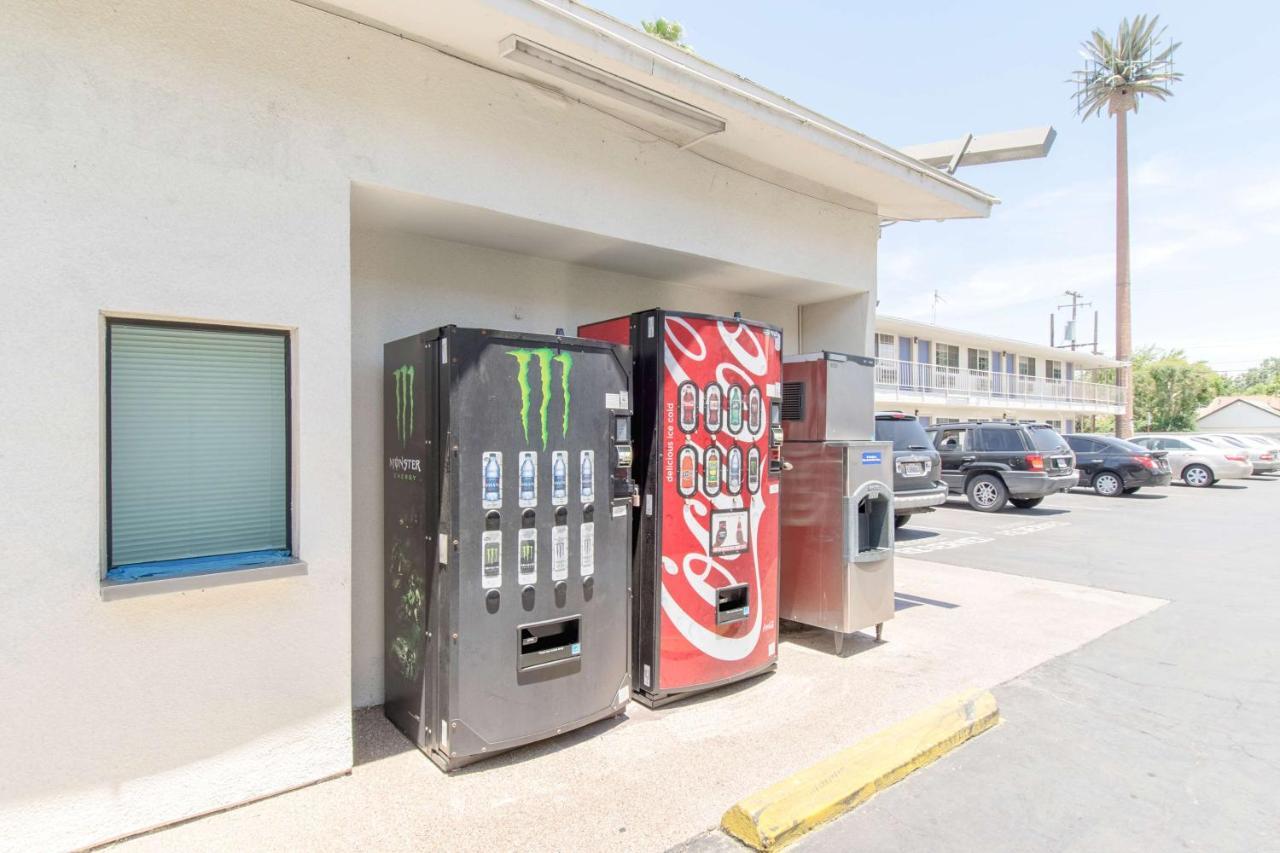 Motel 6 Bakersfield Luaran gambar